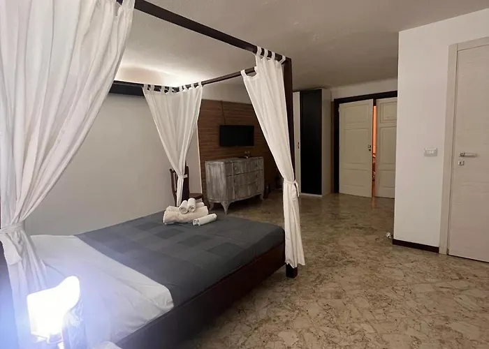 Al Castello Гостьовий будинок 3*